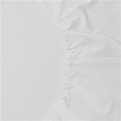 Простыня на резинке из плотного сатина белого цвета из коллекции Essential, 180х200х30 см