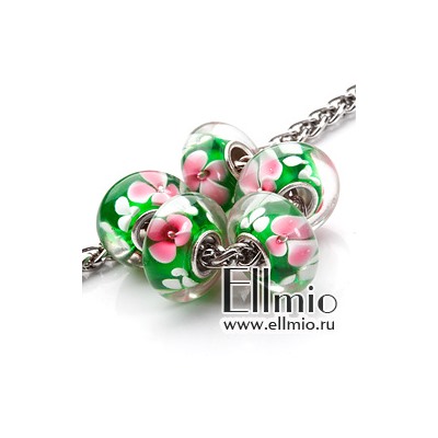 Бусина зеленая с розовыми и белыми цветами