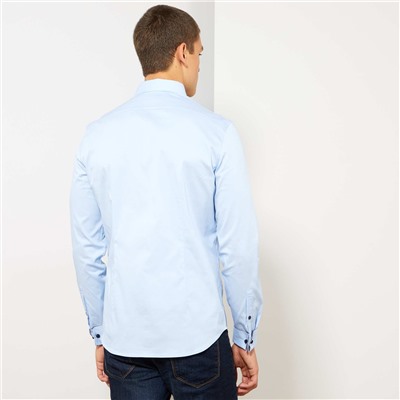 Узкая рубашка из эластичной ткани - голубой