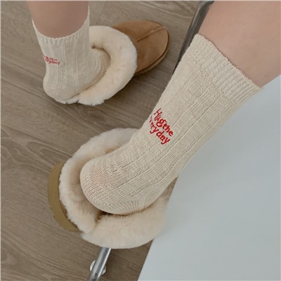 Retro Japanese woolen demi-season beige knee socks for men and women, mid-length