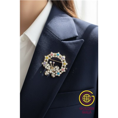 Брошь со стазами круглая с бабочкой  БР4/8