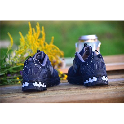 New Balance 610 из прочных смешанных материалов