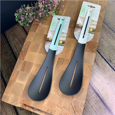 160-196 Ложка кухонная с прорезями 31,5 см (х48)