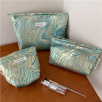 Capacious cosmetic bag to go out, handheld organizer bag, small clutch bag, liner, high-quality style