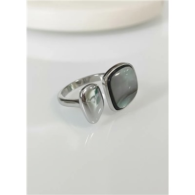 Кольцо с натуральным перламутром