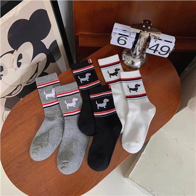 Tide, classic cartoon cotton knee socks for men and women, mid-length