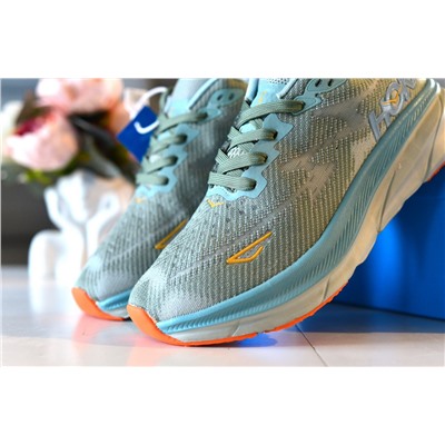 HOKA Clifton 9