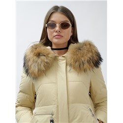 Куртка женская зимняя с мехом енот премиум класса желтого цвета 3322_1J