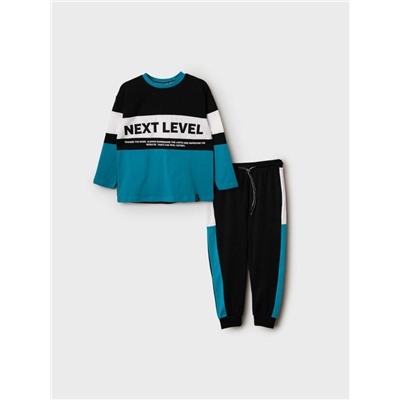 Комплект для мальчика: лонгслив, брюки