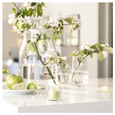 LÖVSKOGSLUND Свеча ароматическая ЯблокоDuftkerze im Glas, Apfel/hellgrün, 12 Std.