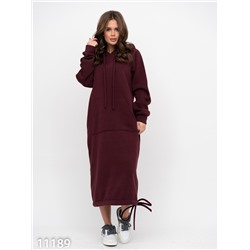 Бордовое теплое платье с капюшоном и кулиской