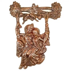 Настенное панно Радхи и Кришна, Radha Krishna Sitting on Jhula Wall Hanging (14 Inch), произв. Apka Mart