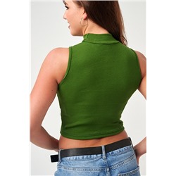 Женский топ 52714  укороченный с горлом / болотный