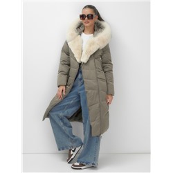 Двубортное пальто зимнее утепленное с мехом и капюшоном коричневого цвета 7626K