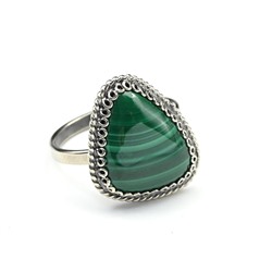 Кольцо малахит "Грация" 17*20мм, размер 18