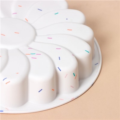 Форма для выпечки KONFINETTA «Ромашка», силикон, d=20 см (внутр. диаметр 18.5 см), белая