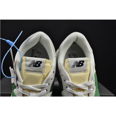 New Balance cl runner TM из натуральной замши и нейлона