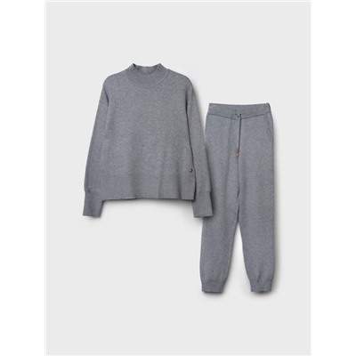 Комплект для девочки: джемпер, брюки