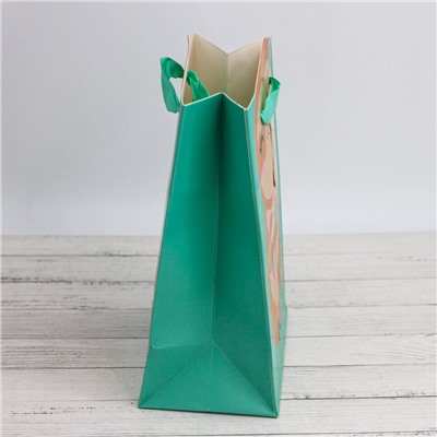 Пакет подарочный (S) "Cute sloth with heart", green (18*23*10)