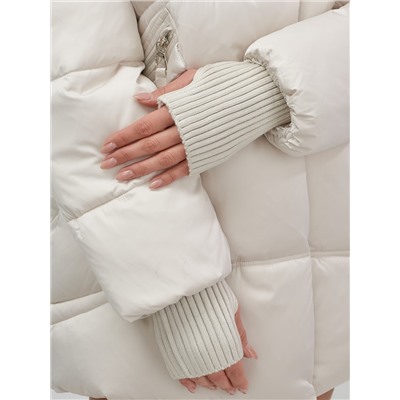 Куртка зимняя женская с мехом и капюшоном тренд бежевого цвета 7737B