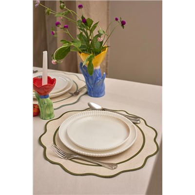 Салфетка под приборы Anemone из коллекции Trendy Ruffles, Ø38 см, оливковый