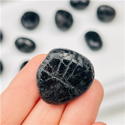 Радуга Самоцветов Галтовка из черного Турмалина "Шерл"