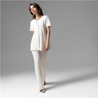 Брючный костюм, На шаг впереди моды