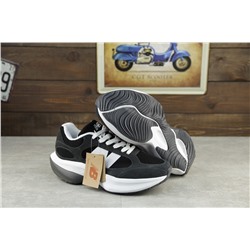 New Balance из натуральной прочной замши и текстиля