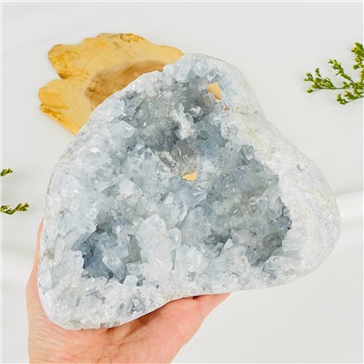 Радуга Самоцветов Друза Целестина на подставке