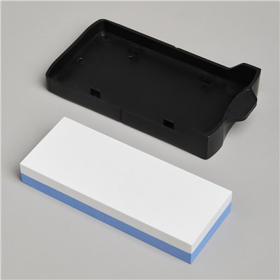 ПОДСТАВКА ДЛЯ НОЖЕЙ AGNESS С ТОЧИЛЬНЫМ КАМНЕМ 13,6*14,6*23 СМ