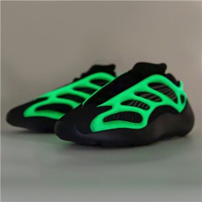 Кроссовки  Adidas Yeezy Boost арт 1445