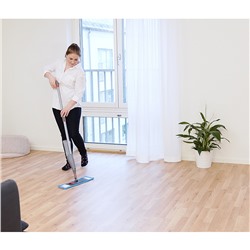 Швабра для мытья пола с распылителем, телескопической ручкой 130 см и насадкой