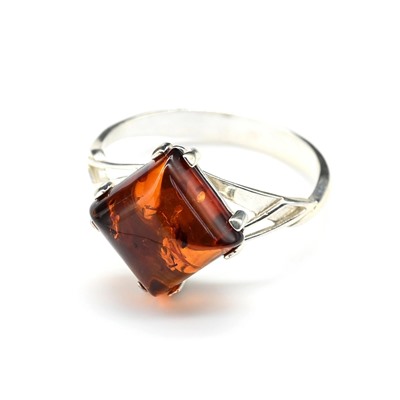 Кольцо с янтарем C925 ромб 14мм цв.коньячный размер 17, 2,7г