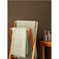 Полотенце банное Waves мятного цвета из коллекции Essential, 70х140 см