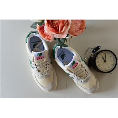Премиальные New Balance 574 из натуральной замши