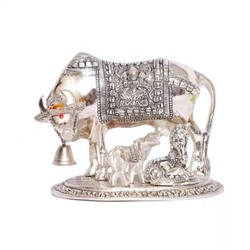 Серебристая корова Камдхену с теленком и Бал Гопал Кришной, Kamdhenu Cow, Calf with Bal Gopal Krishna Metal Statue (Silver), произв. Kridaykraft