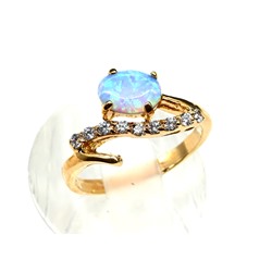 Кольцо позолоченное с австралийским опалом и стразами, размер 18