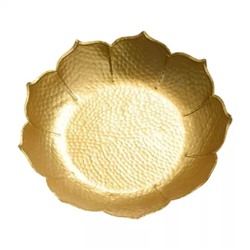 Подсвечник Чаша Урли в виде Лотоса, Handcrafted Lotus Urli Bowl, произв. The Purple Tree