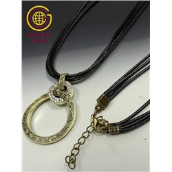 Кулон на кожаном шнурке "Женская грация" Арт КШ2130/04