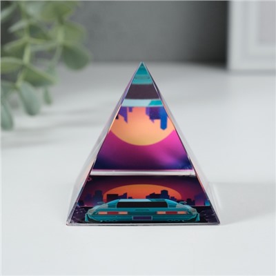 Фигурка стекло пирамида «Вид на город», 6×6×6 см