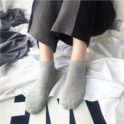 Colored summer trend Japanese sports socks for leisure for men and women