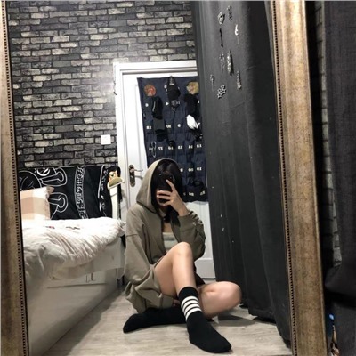 Japanese sports knee socks for men and women, mid-length, European style