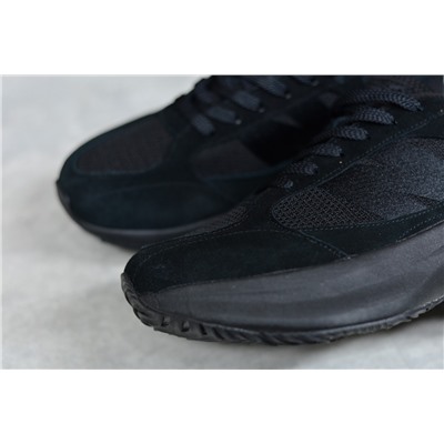 New Balance из натуральной прочной замши и текстиля