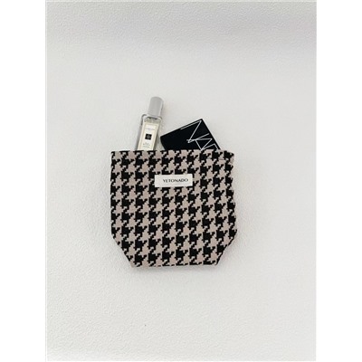 Retro handheld travel bag, capacious liner, cosmetic bag, organizer bag to go out