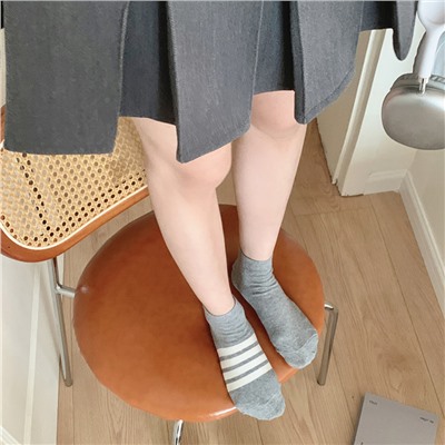 Japanese tide brand TB four -bar striped boat socks black and white gray, short socks, men and women low -top light -mouth cotton short tube socks