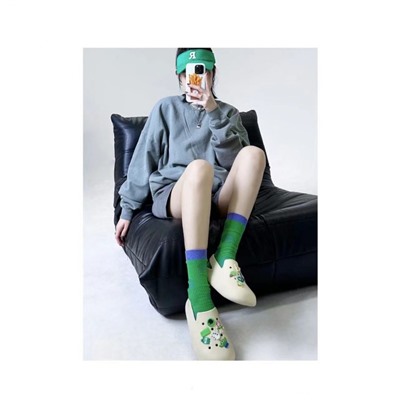 Green retro trend cotton knee socks for men and women, Korean style, mid-length