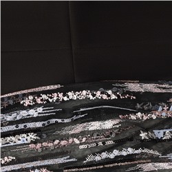 Платье-футляр, Слишком роскошно