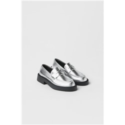 KIDS/ EMBELLISHED LOAFERS
