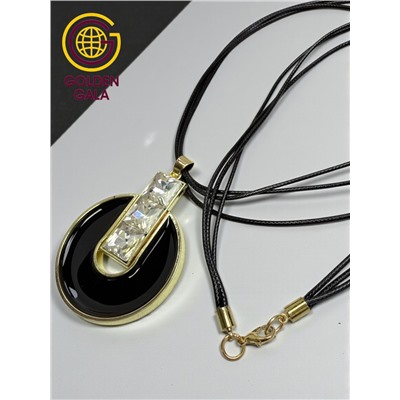 Кулон на кожаном шнурке "Женская грация" Арт КШ2130/27