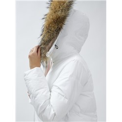 Куртка женская зимняя с мехом енот премиум класса белого цвета 3322_1Bl